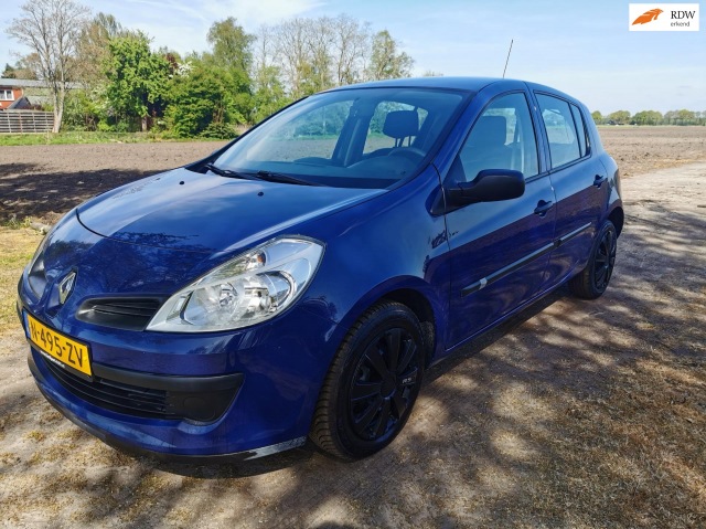 RENAULT CLIO Hatchback 5 drs